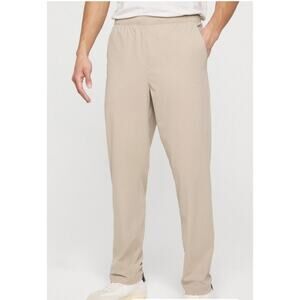 NWT Fabletics Men The Don Straight Leg Khaki Pull On Chino Pant Size Small